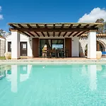 Mariposa - 500m From The Beach Villa