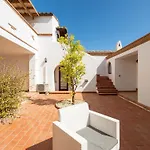 Mariposa - 500m From The Beach